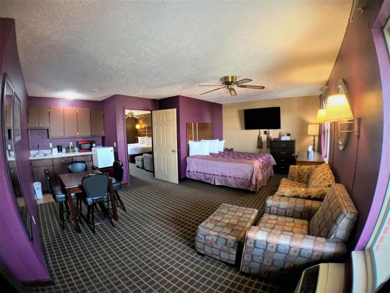 Star Plus Inn & Suites Selmer Екстериор снимка